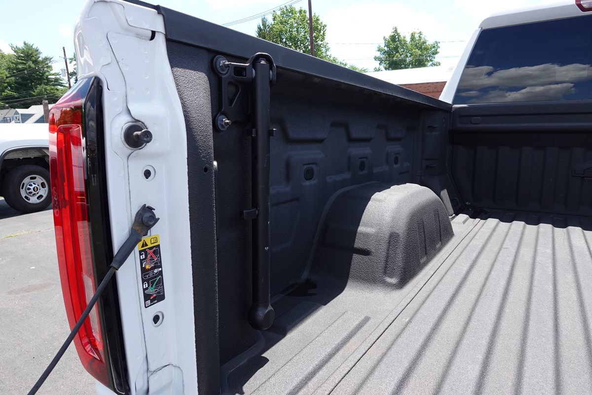 Used 2024 GMC Sierra 1500 AT4 w/ Technology Package AWD/4WD image 32