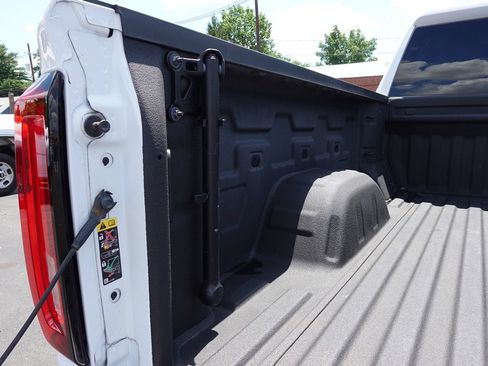 Used 2024 GMC Sierra 1500 AT4 w/ Technology Package AWD/4WD image 32
