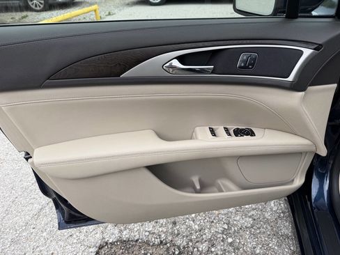 Used 2017 Lincoln MKZ Reserve FWD image 15