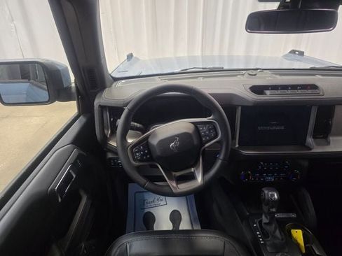 New 2025 Ford Bronco Outer Banks w/ Sasquatch Package image 4