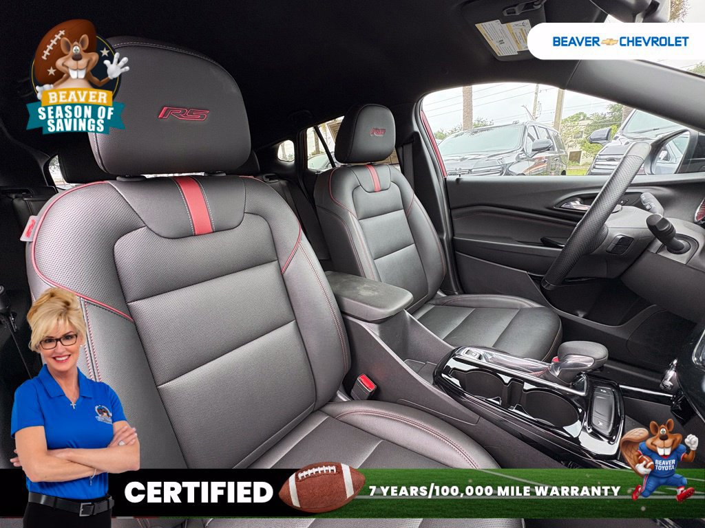 Used 2025 Chevrolet Trax RS w/ Driver Confidence Package FWD image 30
