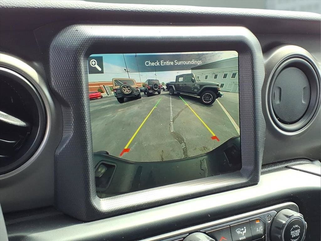 Used 2023 Jeep Gladiator Sport AWD/4WD image 6