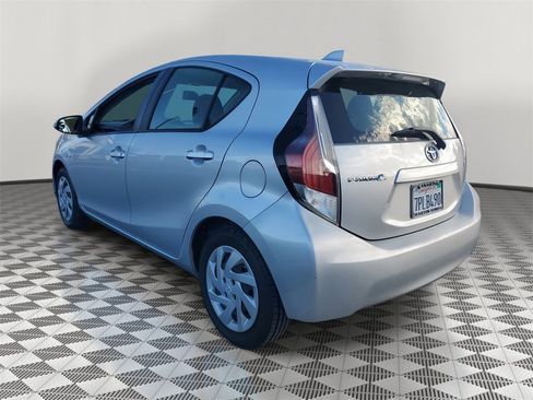 Used 2015 Toyota Prius C Four image 4
