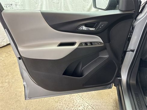 Used 2024 Chevrolet Equinox LS w/ LS Convenience Package image 21