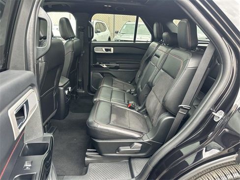 Used 2024 Ford Explorer ST-Line w/ Class IV Trailer Tow Package image 25