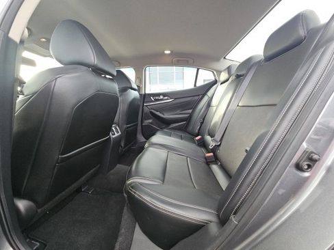 Used 2023 Nissan Maxima SV w/ Floor Mat Group image 10