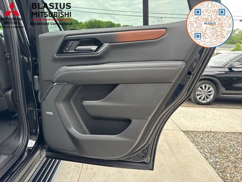 Used 2026 GMC Yukon Denali w/ Sun & Power Step Package AWD/4WD image 53
