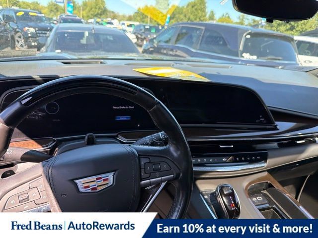 Used 2024 Cadillac Escalade ESV Sport Platinum w/ LPO, ONYX Package AWD/4WD image 7