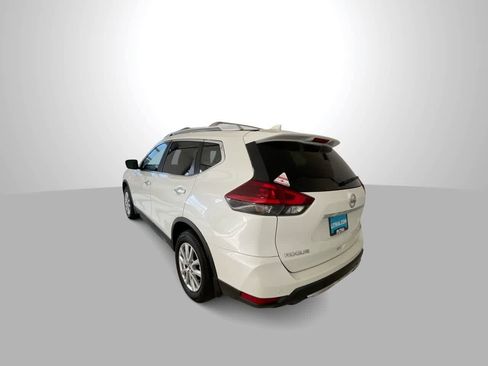 Used 2019 Nissan Rogue SV image 6