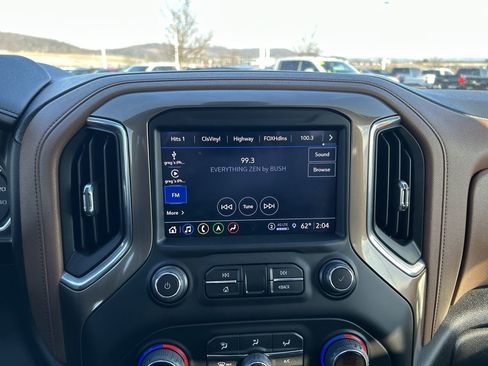 Used 2022 Chevrolet Silverado 2500 High Country w/ Z71 Off-Road Package image 28