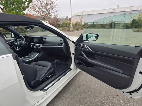 Used 2024 BMW 430i Convertible image 12