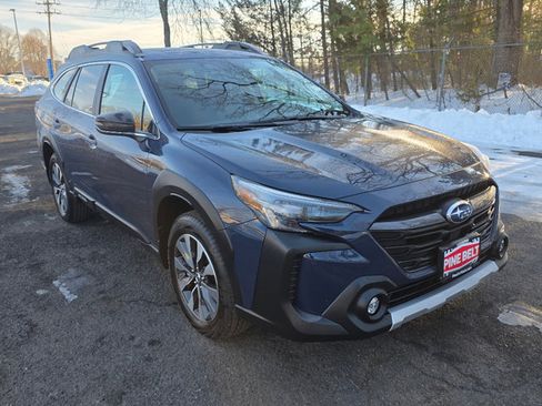 Used 2025 Subaru Outback Limited image 9