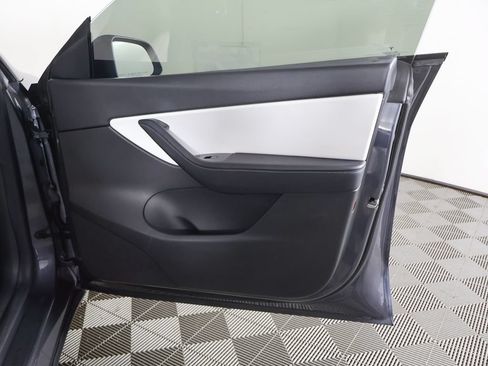 Used 2020 Tesla Model Y Performance AWD/4WD image 26