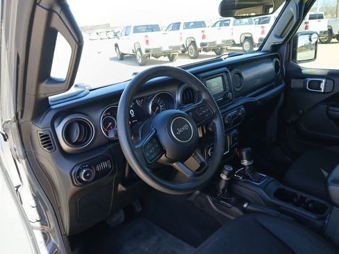 Used 2021 Jeep Wrangler Unlimited Sport image 19