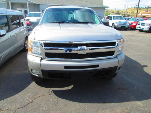 Used 2009 Chevrolet Silverado 1500 LTZ w/ LTZ Plus Package AWD/4WD image 2