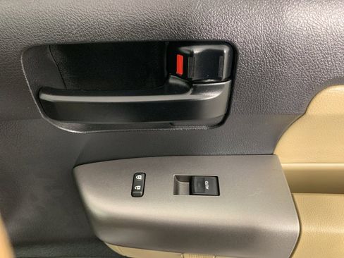 Used 2017 Toyota Sequoia SR5 image 42