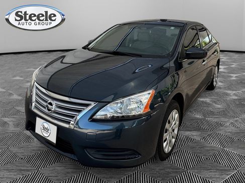 Used 2015 Nissan Sentra SV FWD image 1