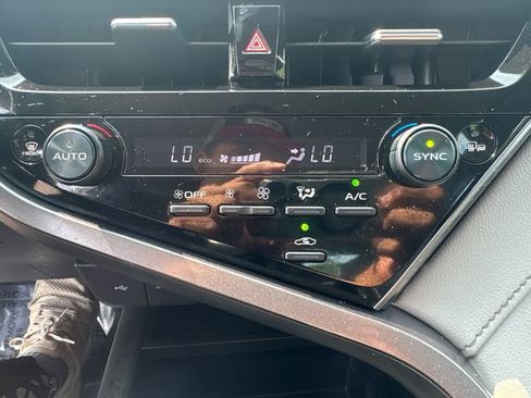 Used 2024 Toyota Camry SE image 36