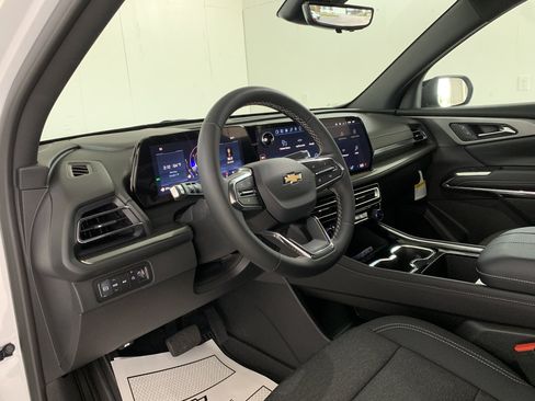 New 2026 Chevrolet Traverse LT w/ Driver Confidence Package image 13