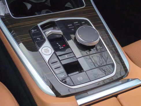 Certified 2024 BMW X5 xDrive40i w/ M Sport Package image 34