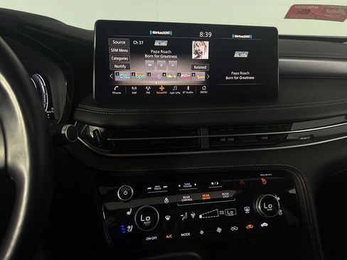 Used 2023 INFINITI QX60 Sensory w/ Cargo Package FWD image 16
