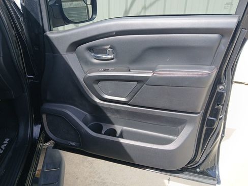 Used 2020 Nissan Titan PRO-4X w/ Pro-4x Convenience Package image 21