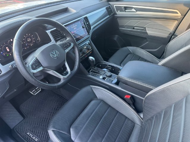 Used 2022 Volkswagen Atlas Cross Sport SEL Premium R-Line AWD/4WD image 8