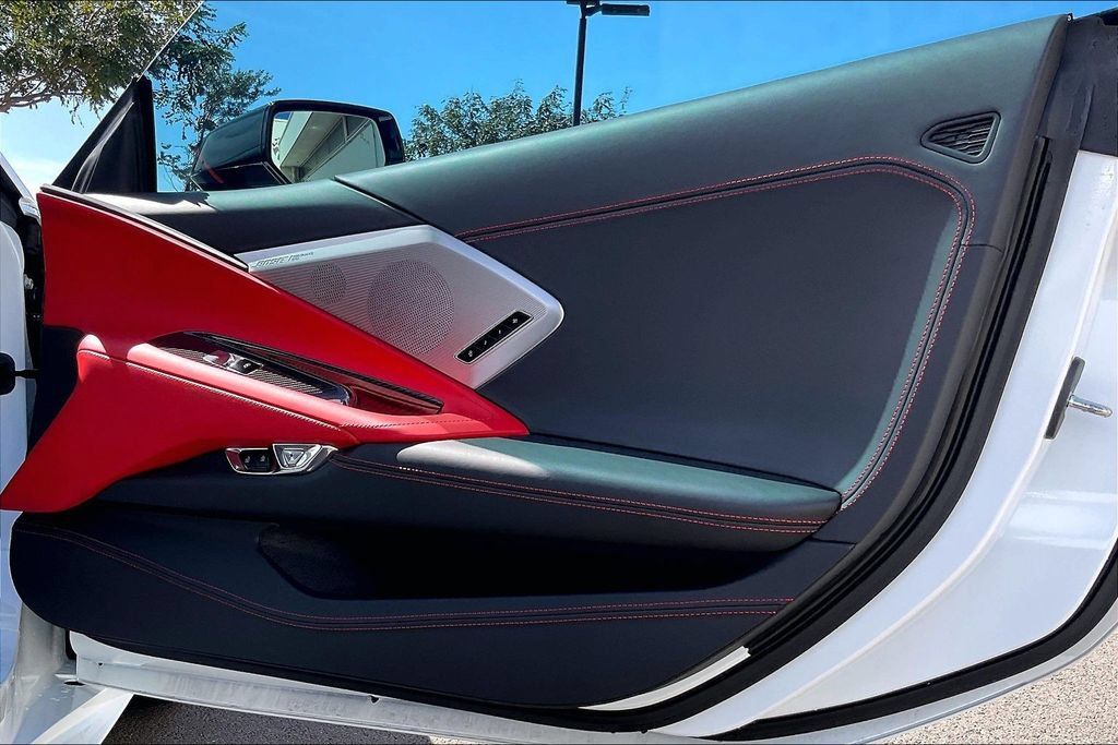 Used 2022 Chevrolet Corvette Stingray Premium Cpe w/ Z51 Performance Package RWD image 22