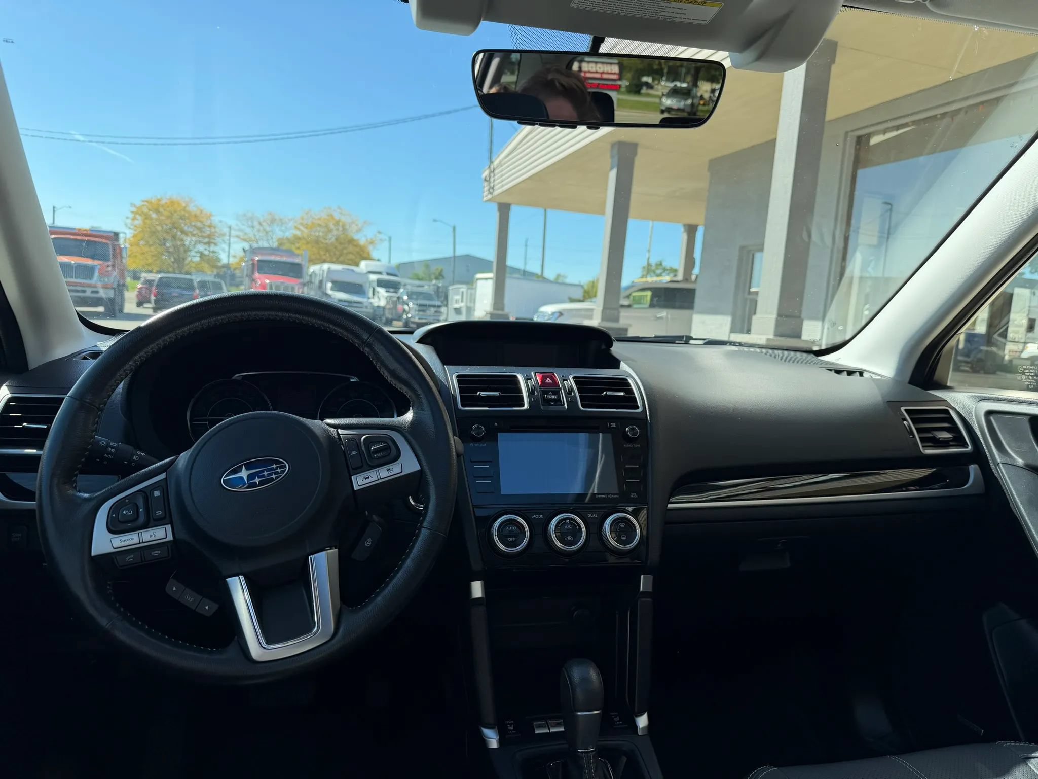Used 2018 Subaru Forester 2.5i Touring w/ Popular Package #2 AWD/4WD image 12