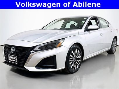 Used 2023 Nissan Altima 2.5 SV