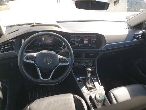 Used 2024 Volkswagen Jetta SE image 16