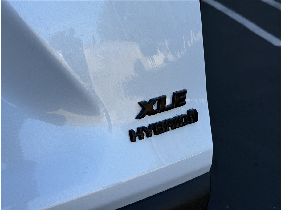 Used 2023 Toyota RAV4 XLE Premium AWD/4WD image 25