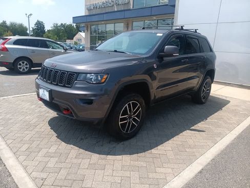 Used 2020 Jeep Grand Cherokee Trailhawk AWD/4WD image 2
