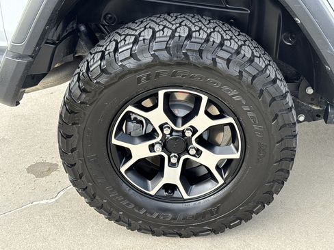 Used 2021 Jeep Wrangler Unlimited Rubicon w/ LED Lighting Group image 12