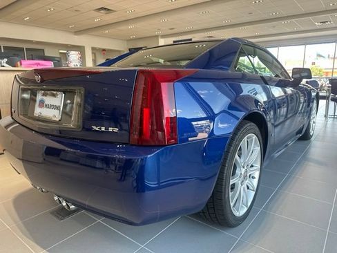 Used 2007 Cadillac XLR V RWD image 4