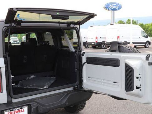 New 2026 Ford Bronco Outer Banks AWD/4WD image 9