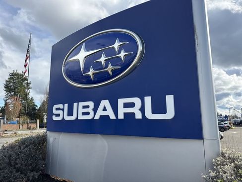 Used 2025 Subaru Forester Limited image 10