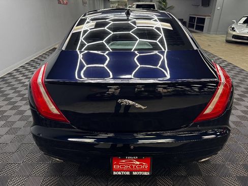 Used 2016 Jaguar XJ R-Sport image 11