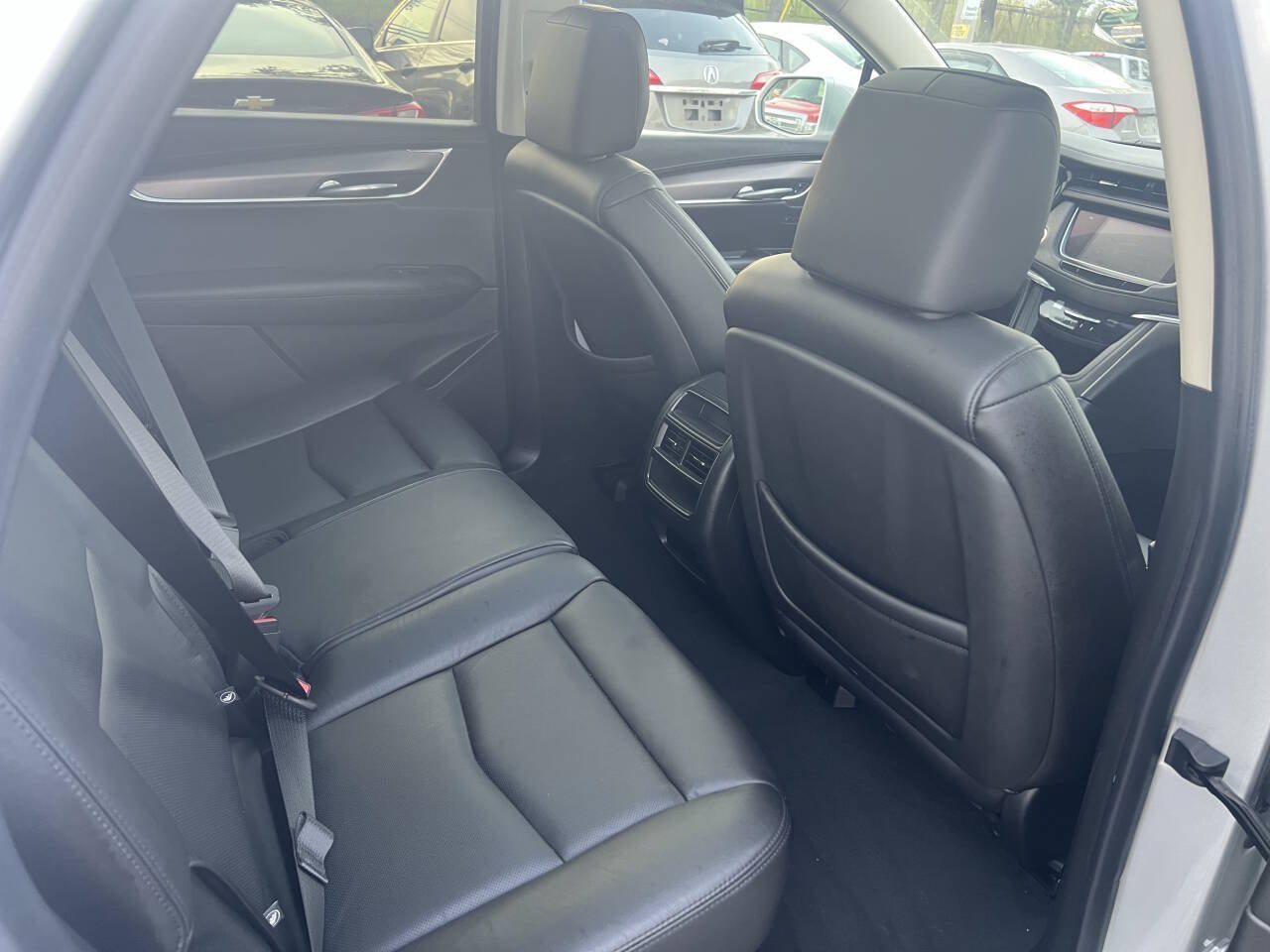Used 2019 Cadillac XT5 Luxury AWD/4WD image 16