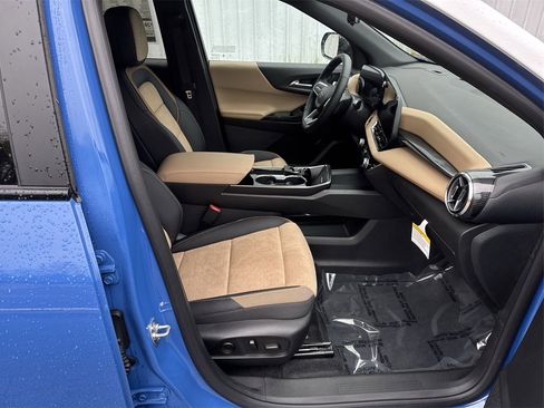 New 2025 Chevrolet Equinox ACTIV w/ Safety and Technology Package image 30