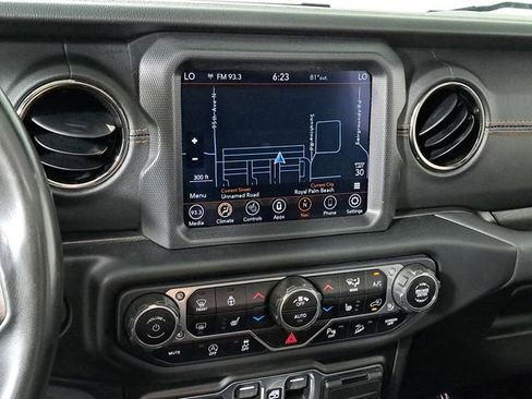 Used 2021 Jeep Wrangler Unlimited Sahara image 30