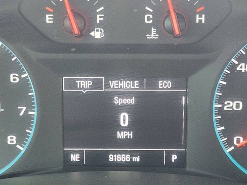 Used 2020 Chevrolet Equinox LS w/ LS Convenience Package FWD image 23