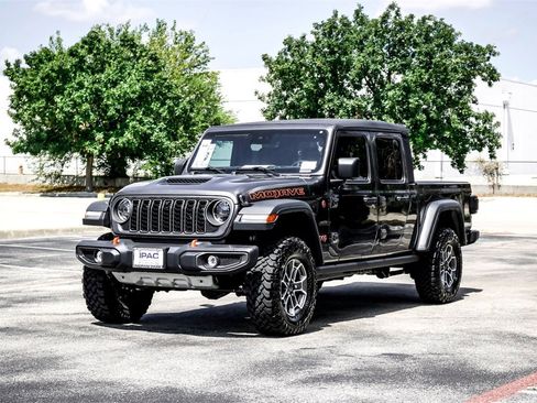New 2025 Jeep Gladiator Mojave w/ Safety Group image 6