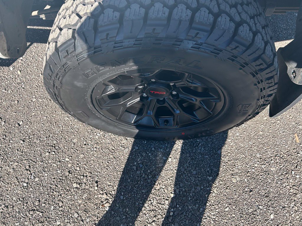 Used 2021 Toyota Tacoma TRD Sport AWD/4WD image 6