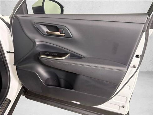 Used 2024 Toyota Crown Platinum AWD/4WD image 15