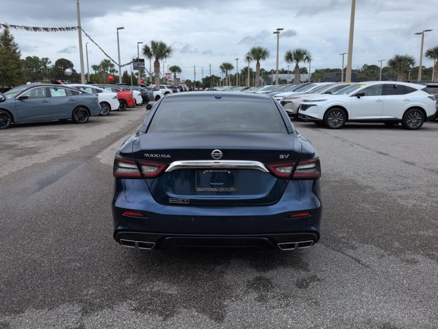 Used 2022 Nissan Maxima SV w/ Floor Mat Group FWD image 6