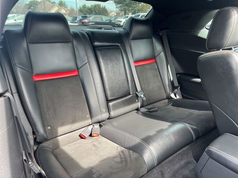 Used 2009 Dodge Challenger SRT8 w/ SRT Option Group II RWD image 39