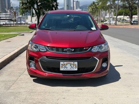 Used 2018 Chevrolet Sonic LT w/ Convenience Package FWD image 2
