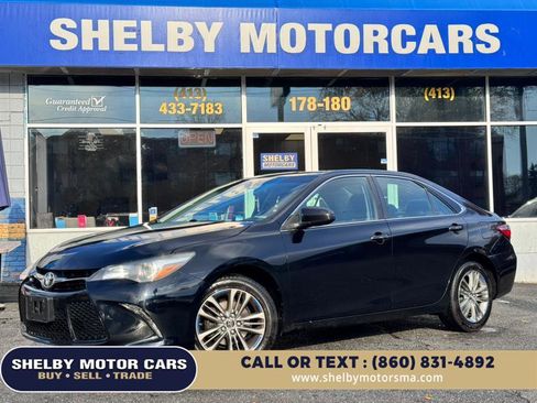 Used 2016 Toyota Camry SE image 1