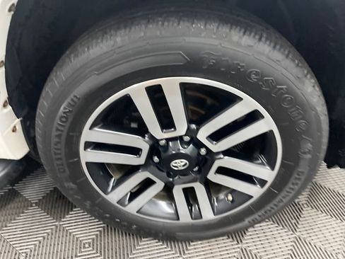Used 2016 Toyota 4Runner Limited AWD/4WD image 31